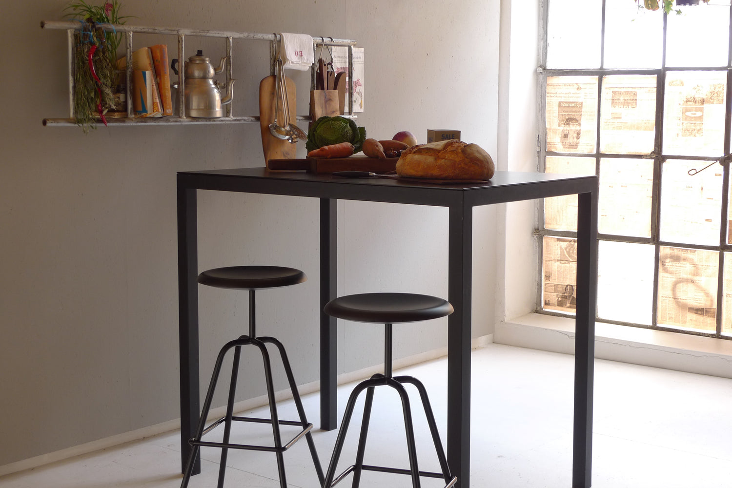 Atelier Haussmann Herrenberger Hocker